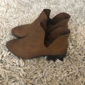 Madden Girl Western Bootie
